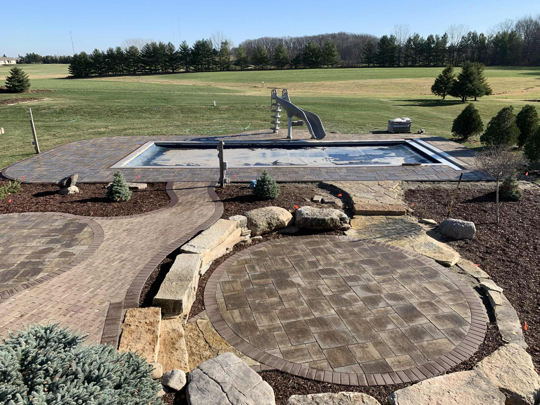 Hardscaped patio and mulch bed
